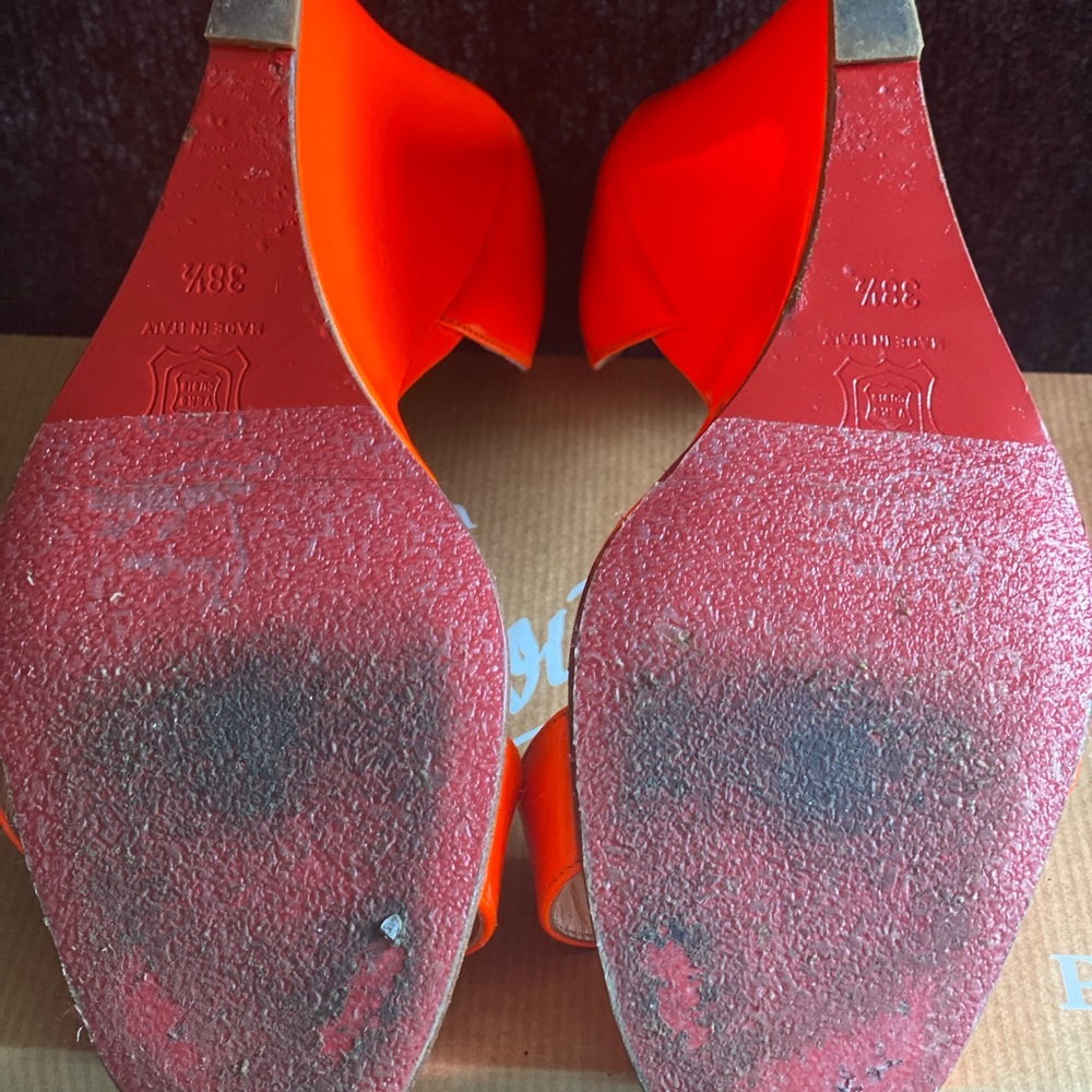 Great condition! Authentic - Picture 2 of 5